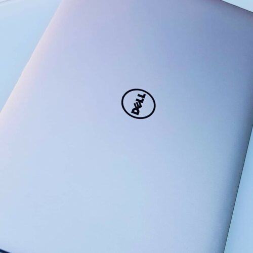 Máy trạm Dell Precision 5520 i7 7820HQ/16GB/ 512G SSD